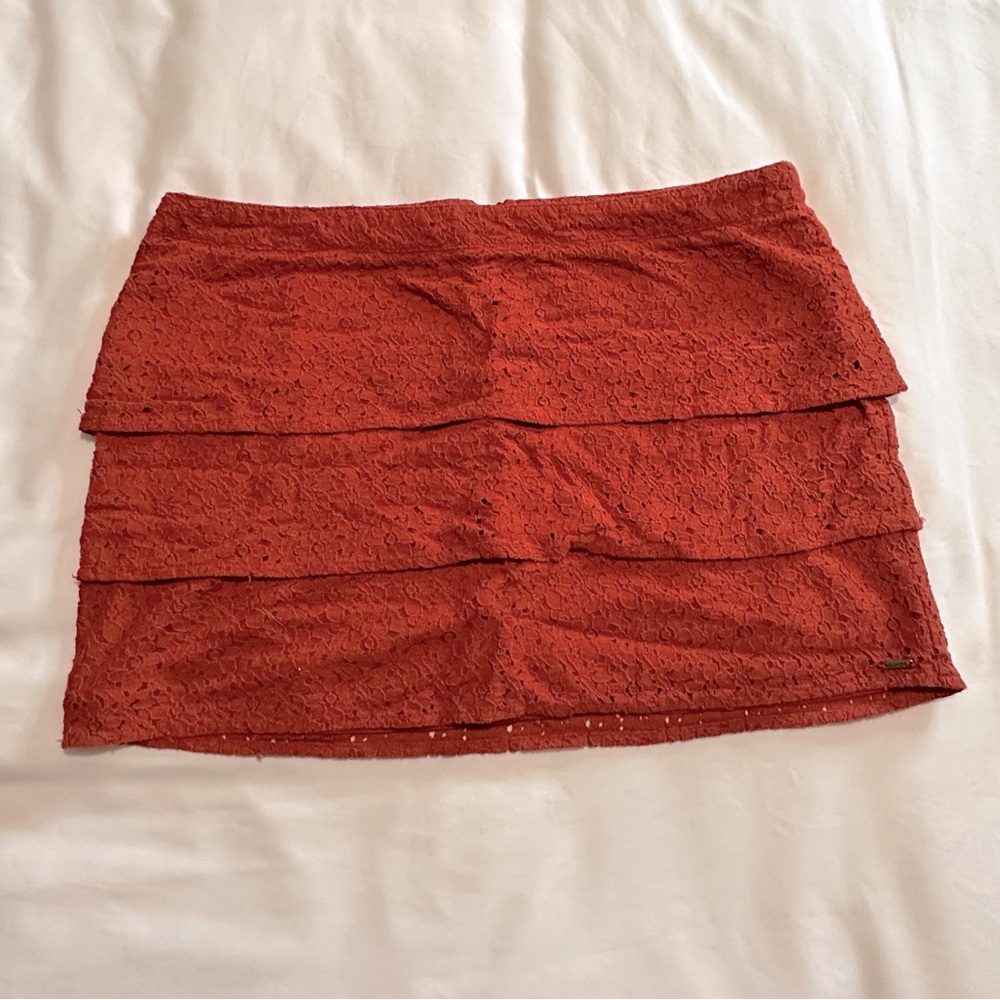 Volcom tiered skirt in burnt orange colour.